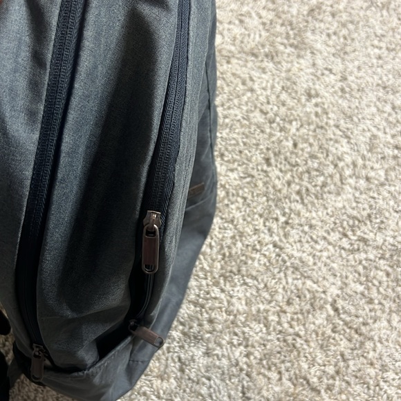 Case Logic Backpack Looe Too Case 15 Inch 3 Compartments - Picture 5 of 7